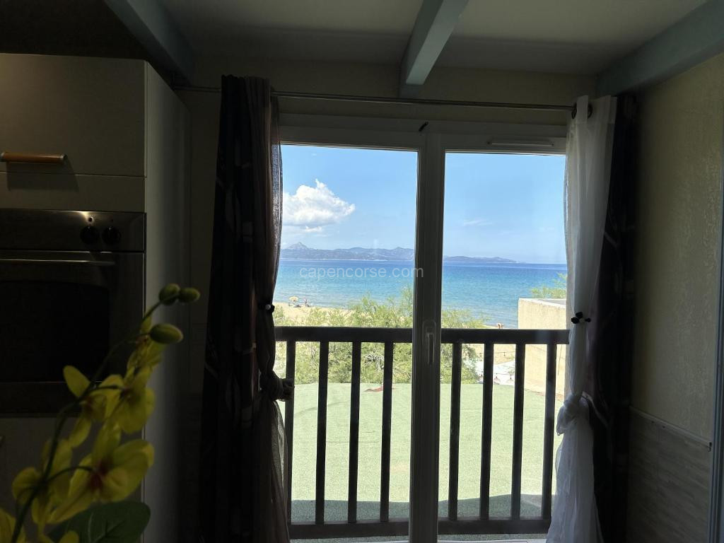 Photo de F2 apartments with panoramic sea views